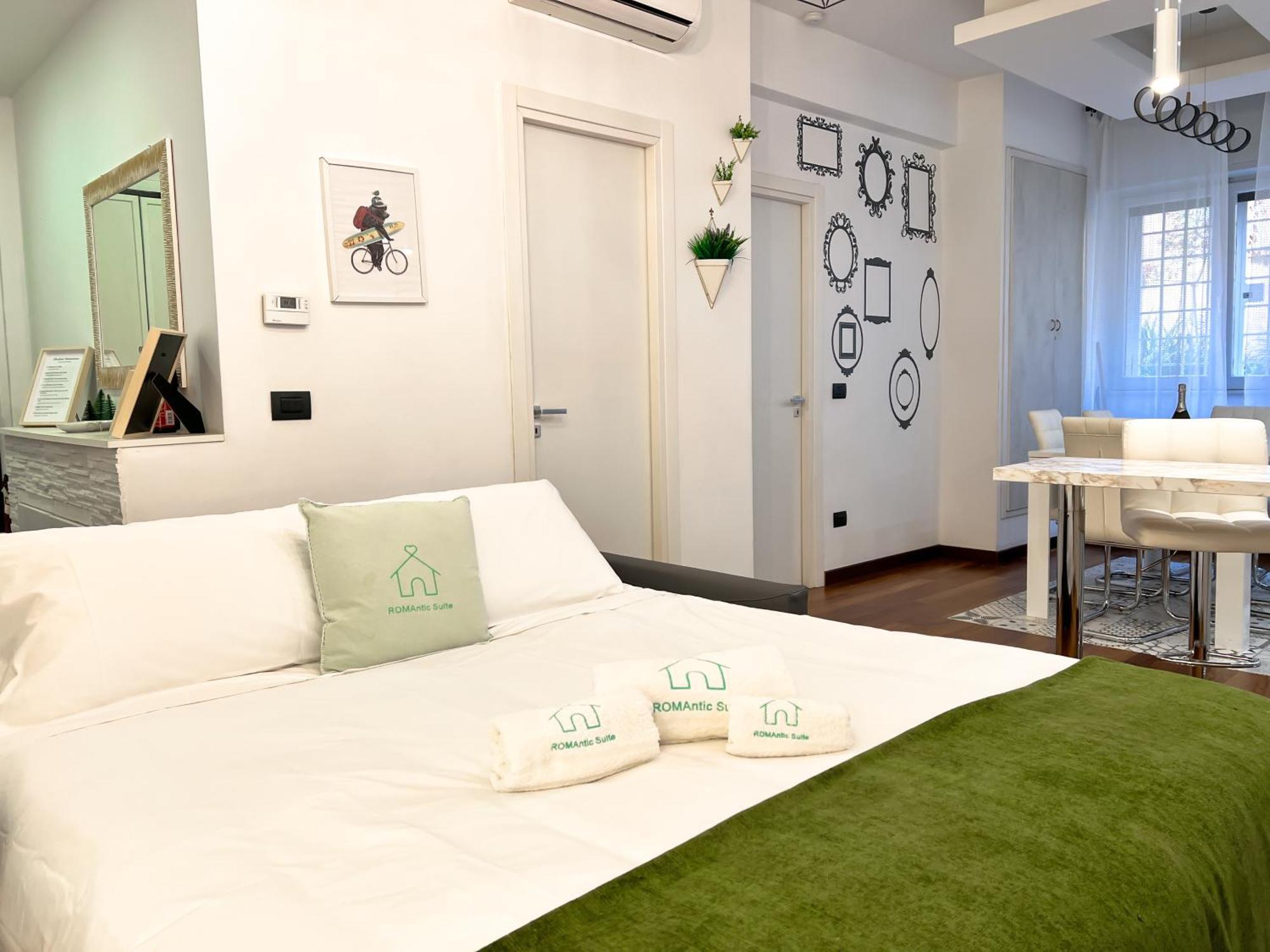 Unique House - 3 Bedrooms & 2 Bathrooms With 4 Beds - 100 Meters To The Metro A 로마 외부 사진