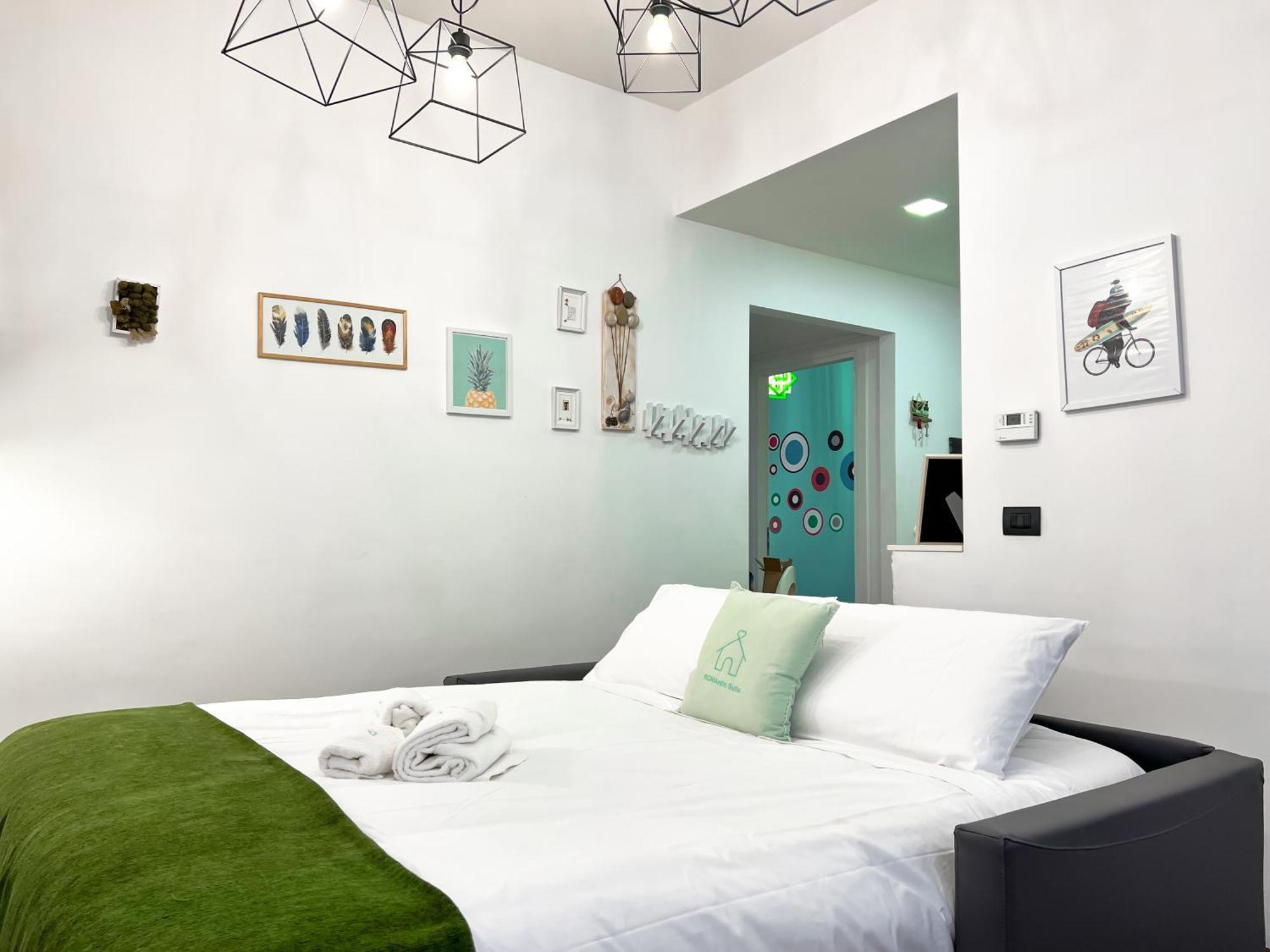 Unique House - 3 Bedrooms & 2 Bathrooms With 4 Beds - 100 Meters To The Metro A 로마 외부 사진